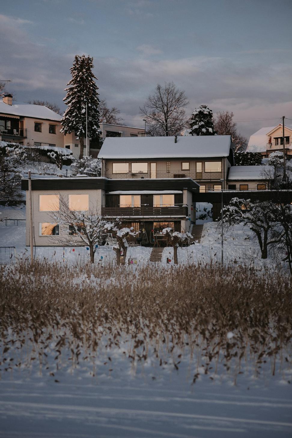 Lakeshore Residence